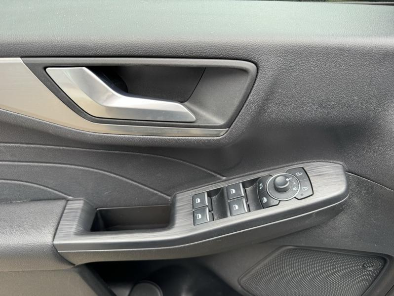 agency.seo.links.detann.title FORD Kuga d’occasion à vendre à NARBONNE chez SAVVIC AUTO (Photo 8)