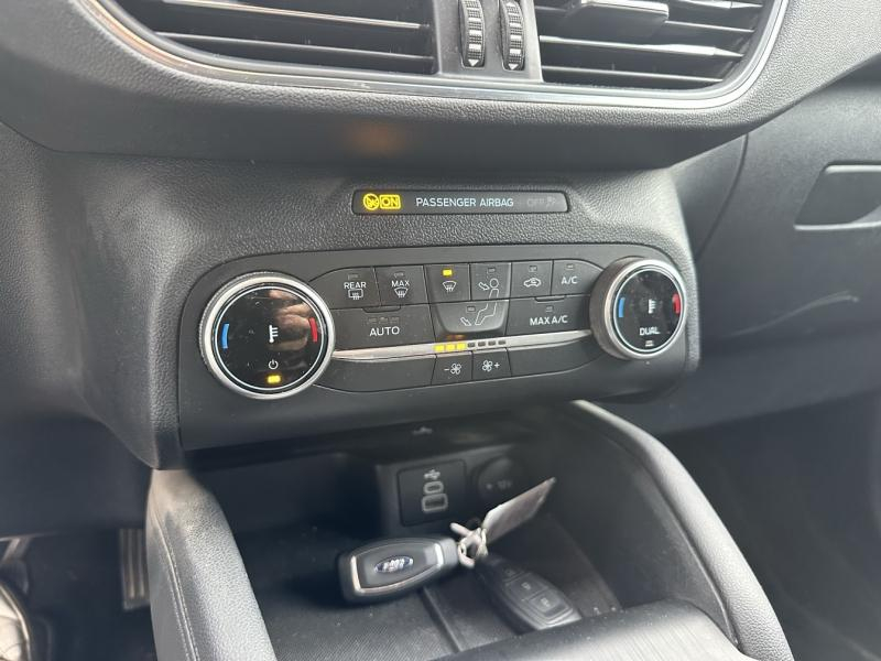 FORD Kuga d’occasion à vendre à NARBONNE chez SAVVIC AUTO (Photo 15)