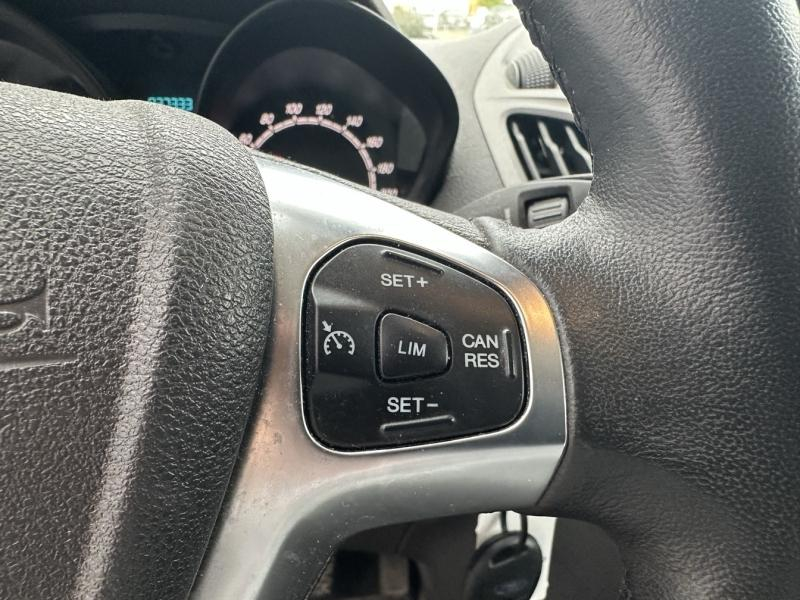 FORD Transit Courier VUL d’occasion à vendre à NARBONNE chez SAVVIC AUTO (Photo 15)